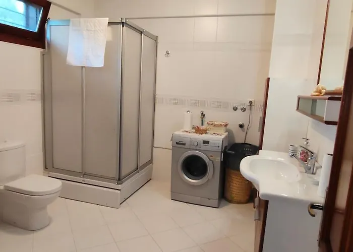 Kusadasi'nda Oezel Havuzlu Kiralik Bueyuek * Kusadası