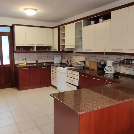 Kusadasi'nda Oezel Havuzlu Kiralik Bueyuek * Kusadası