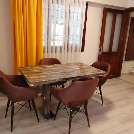 ヴィラ Kusadasi'nda Oezel Havuzlu Kiralik Bueyuek *