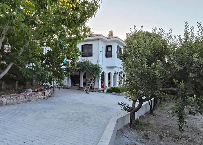 Villa Kuşadası'nda özel Havuzlu Kiralık Büyük Kusadasi