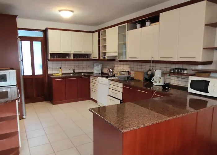 Kuşadası'nda özel Havuzlu Kiralık Büyük * Kusadasi
