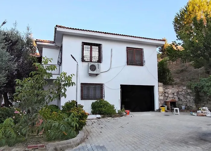 Kuşadası'nda özel Havuzlu Kiralık Büyük Kusadasi