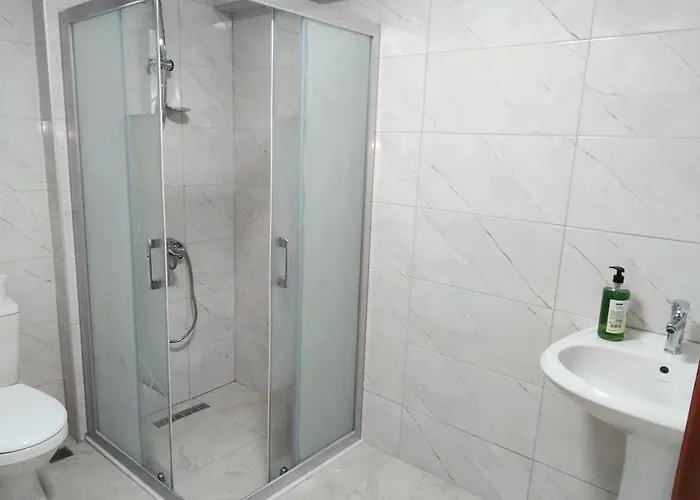 Kuşadası'nda özel Havuzlu Kiralık Büyük Villa