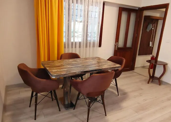 Villa Kuşadası'nda özel Havuzlu Kiralık Büyük *