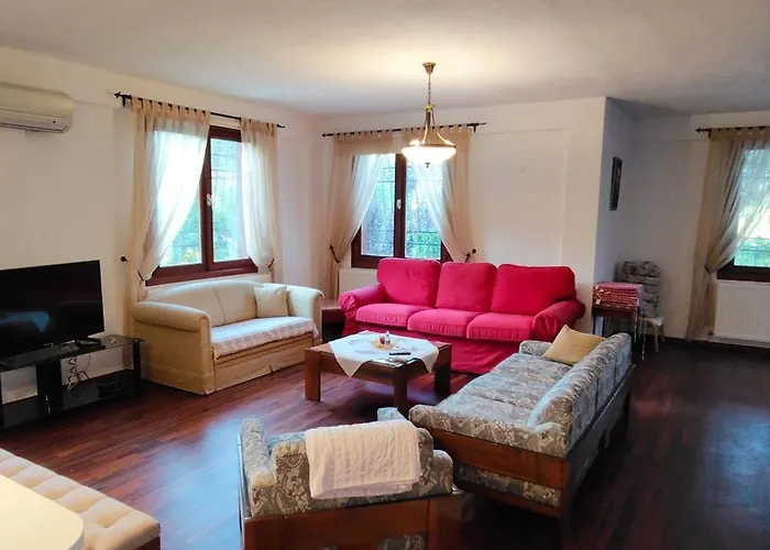 Villa Kuşadası'nda özel Havuzlu Kiralık Büyük *