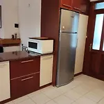 Kusadasi'nda Oezel Havuzlu Kiralik Bueyuek Kusadası
